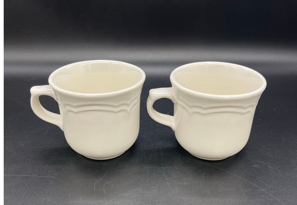 Vintage Pfaltzgraff Gazebo White Scalloped Set of 2 Coffee Cups Mugs USA